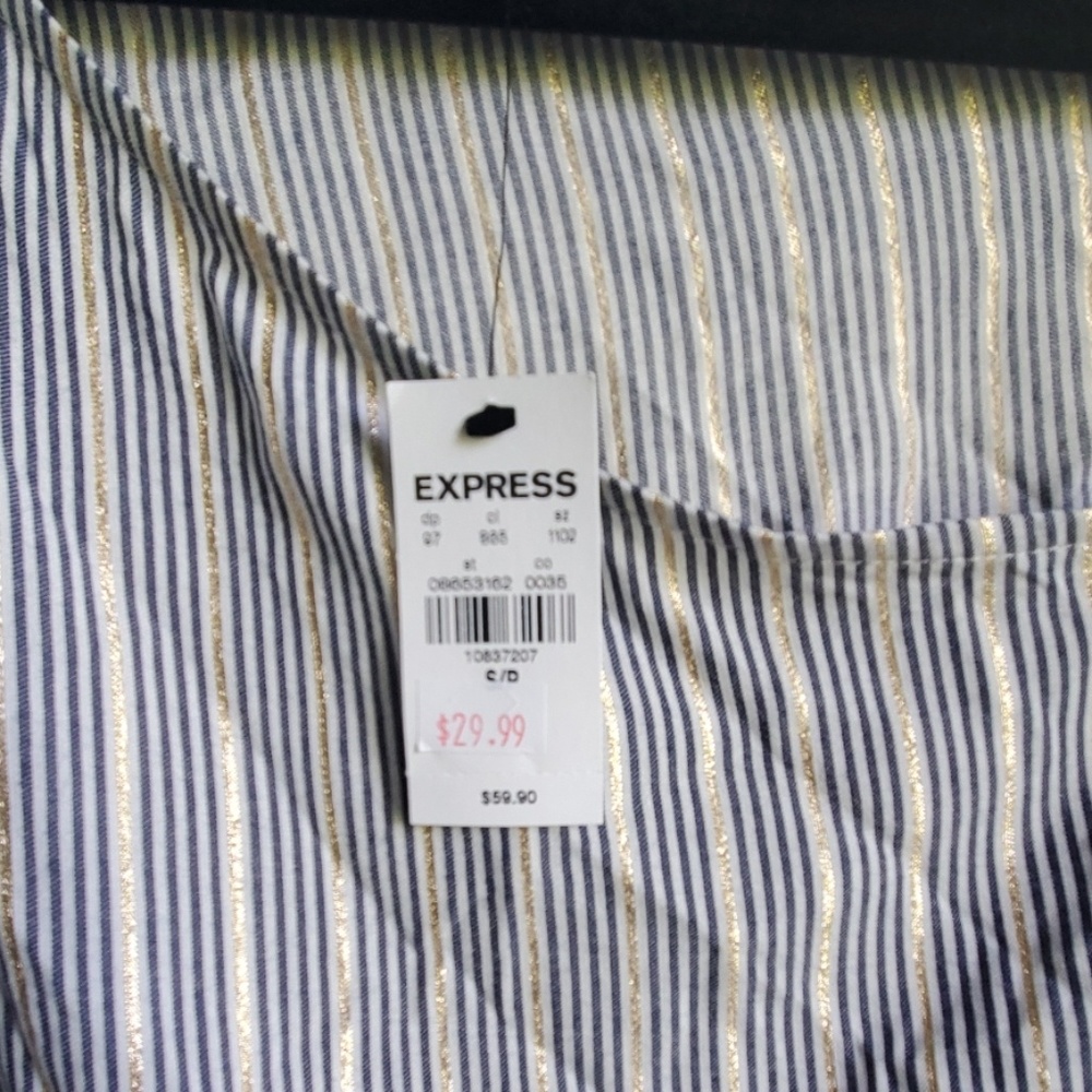 Express Blouse - Picture 6 of 7